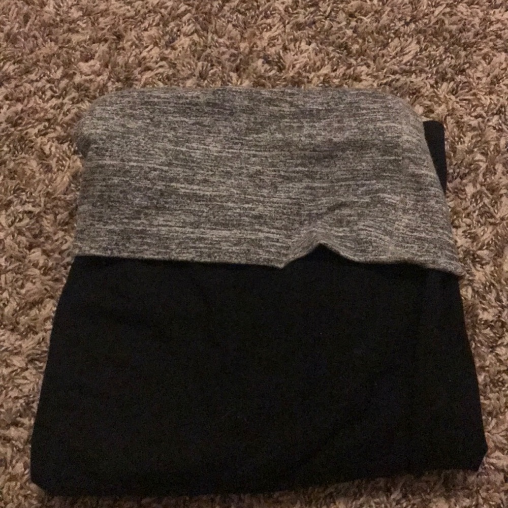 VS (pink) yoga pants!